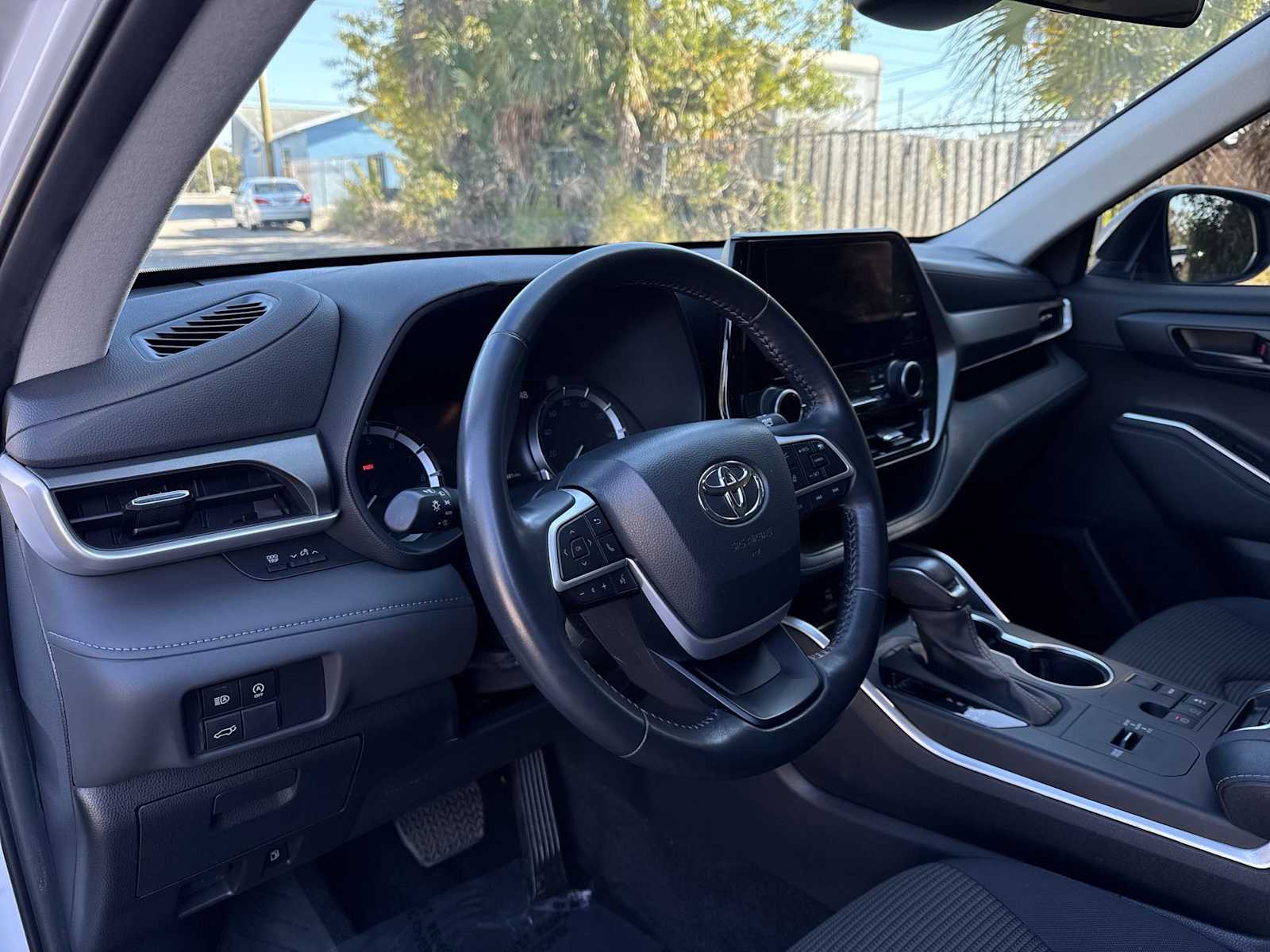 Thumbnail: 2024 Toyota Highlander - 2