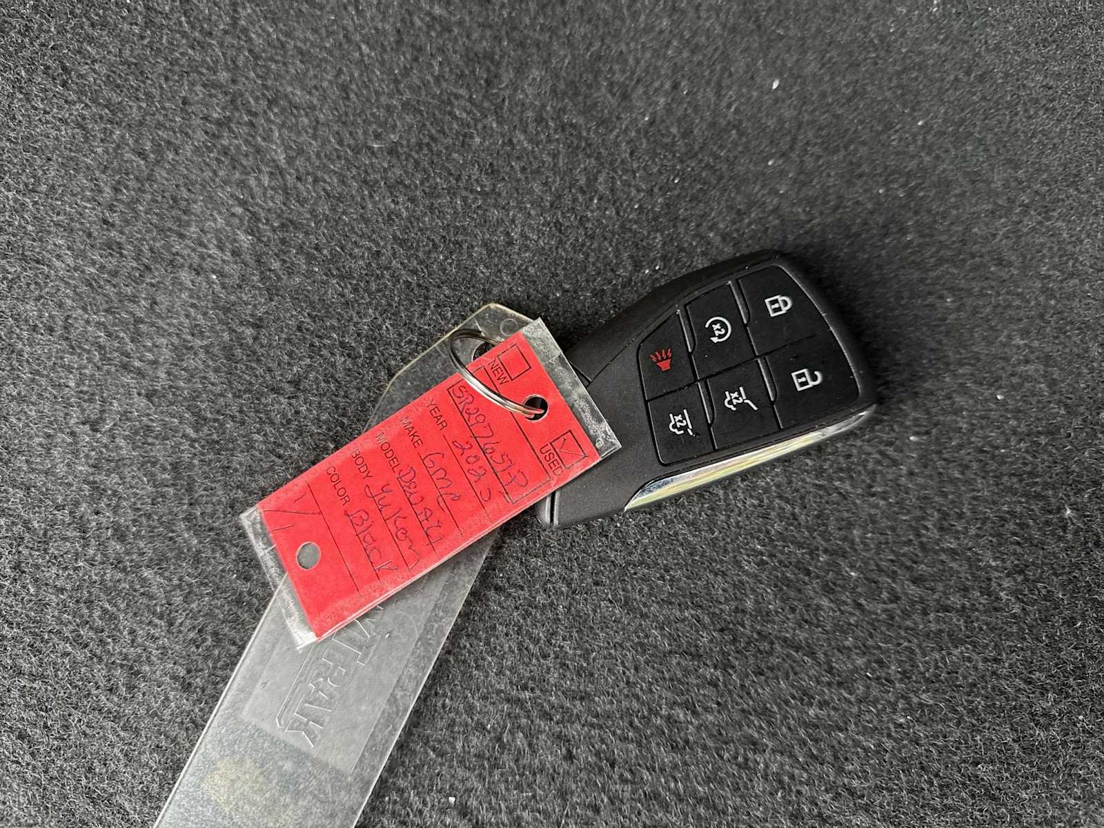 Thumbnail: 2025 GMC Yukon - 28