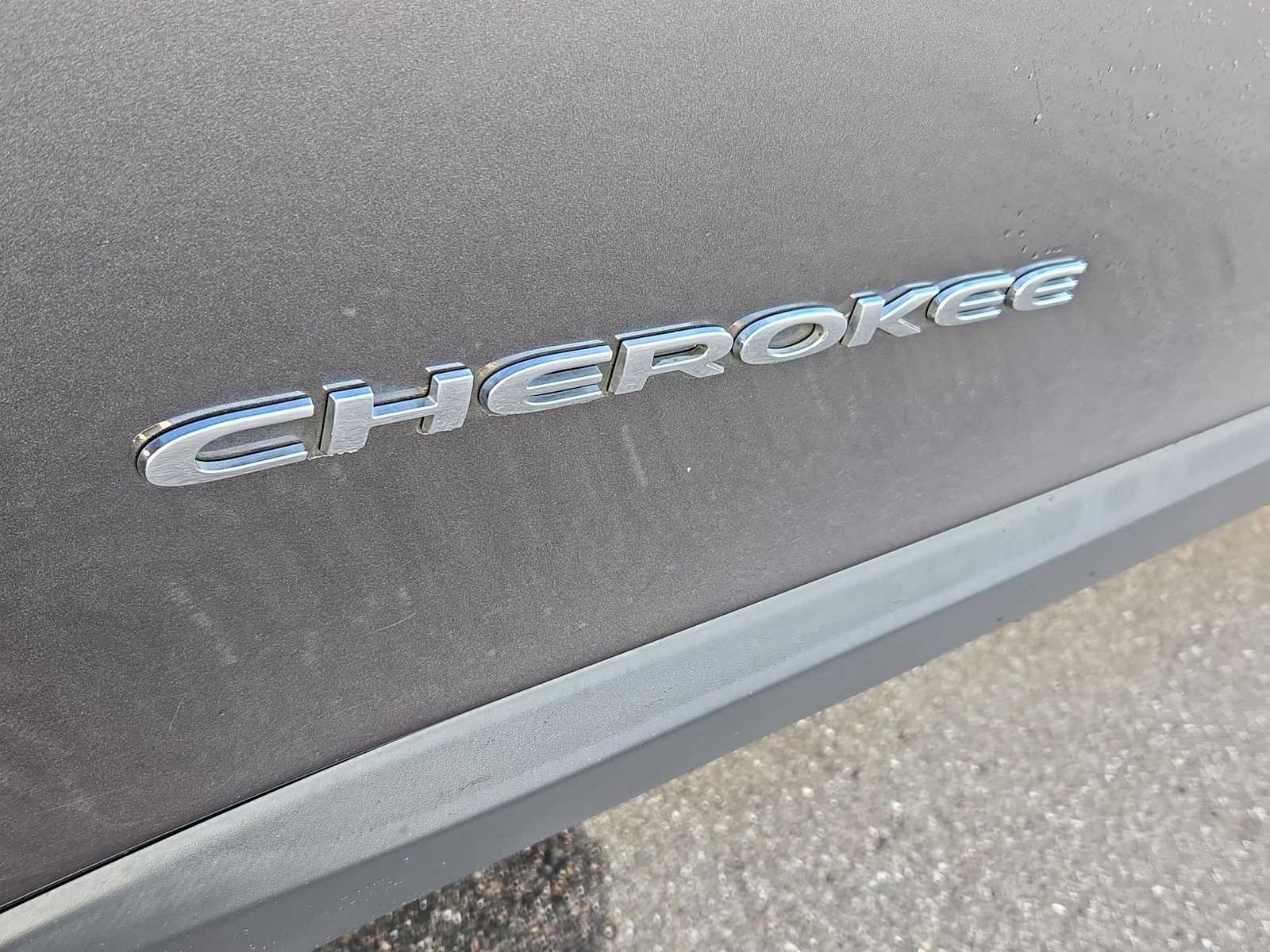 Thumbnail: 2017 Jeep Cherokee - 13