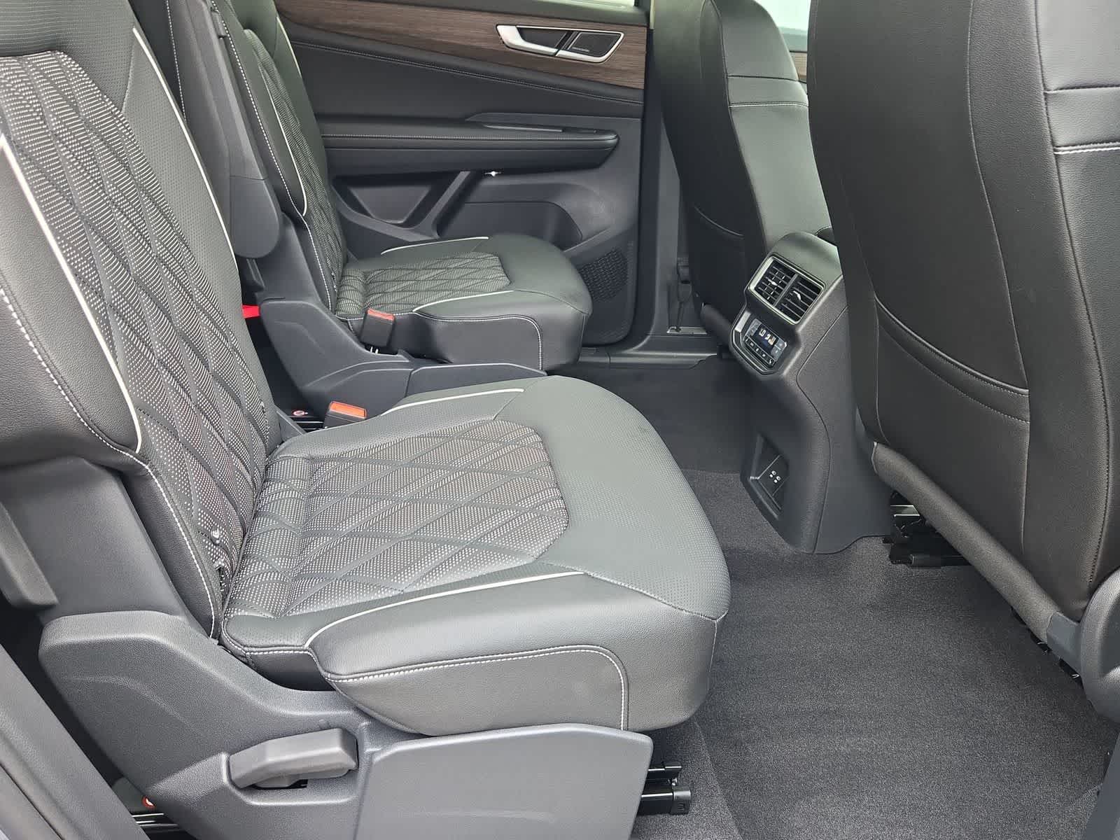 Thumbnail: 2026 Volkswagen Atlas - 22