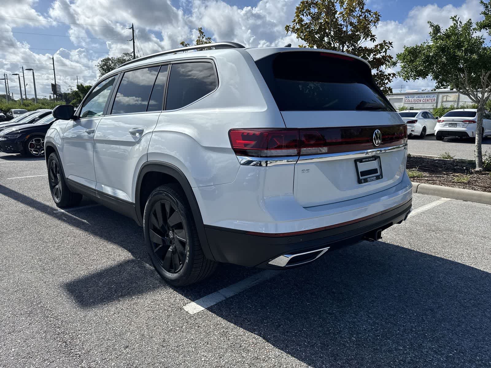 Thumbnail: 2026 Volkswagen Atlas - 4