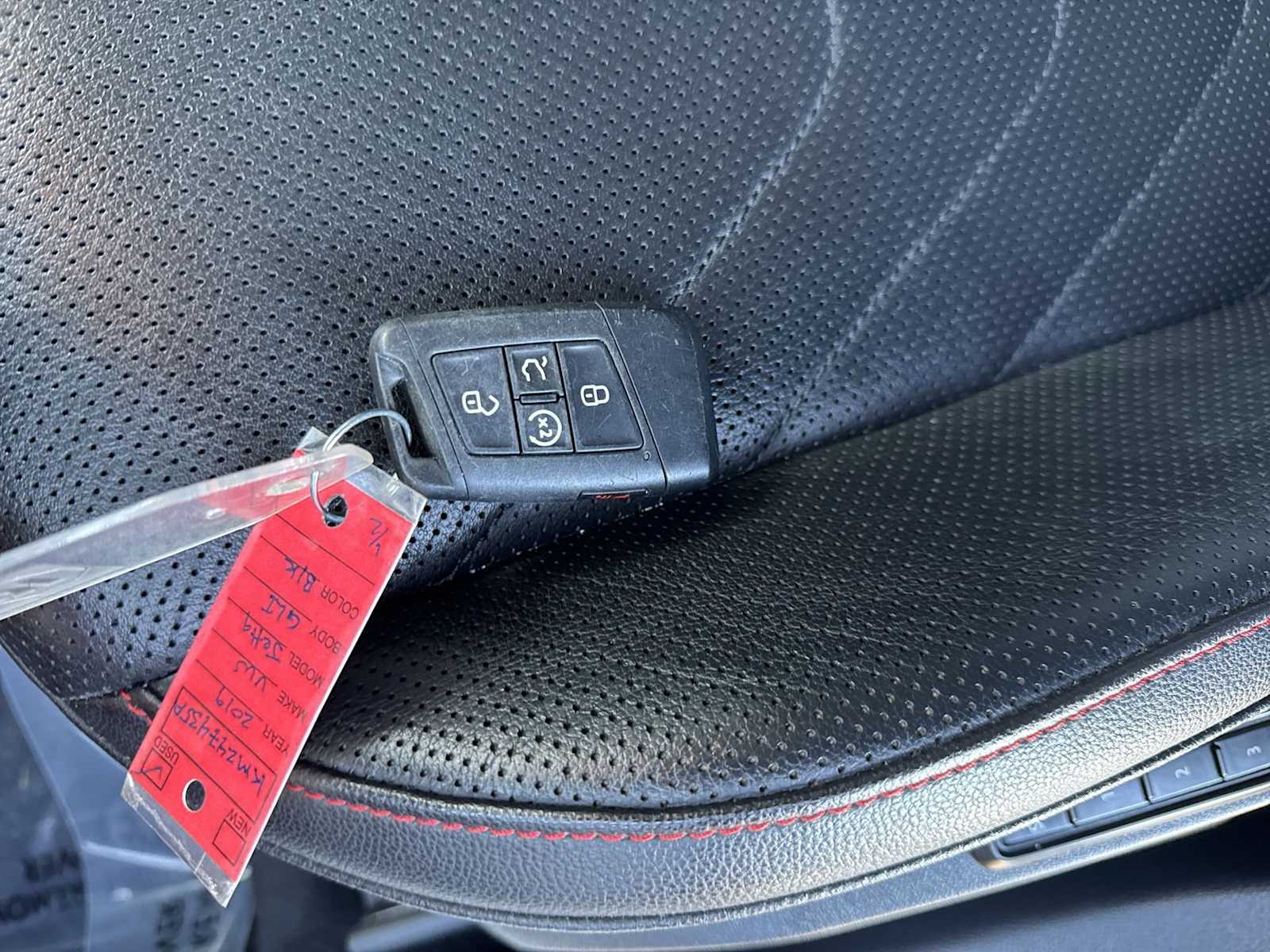 Thumbnail: 2019 Volkswagen Jetta - 32