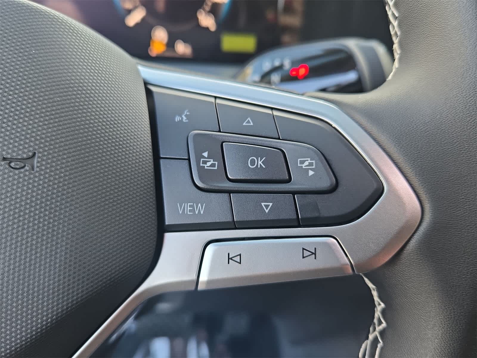 Thumbnail: 2025 Volkswagen Tiguan - 25