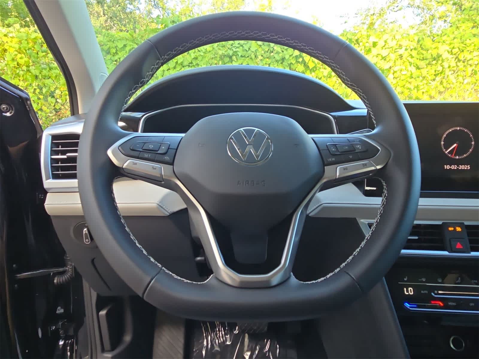 Thumbnail: 2025 Volkswagen Taos - 22