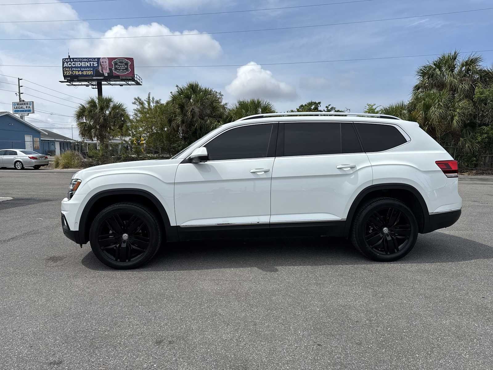 Thumbnail: 2019 Volkswagen Atlas - 3