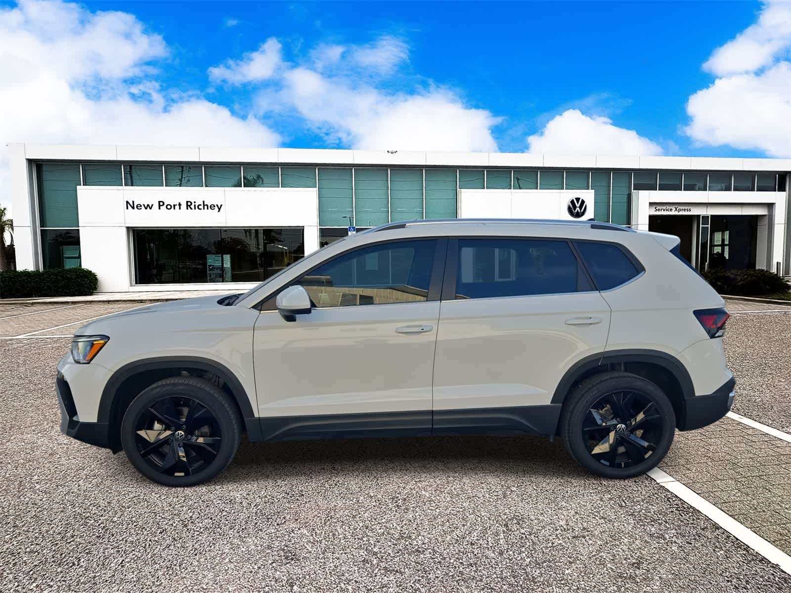 Thumbnail: 2025 Volkswagen Taos - 5