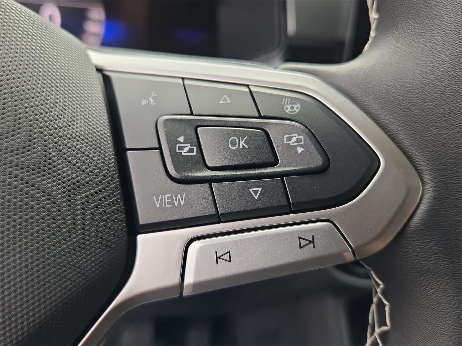 Thumbnail: 2025 Volkswagen Taos - 23