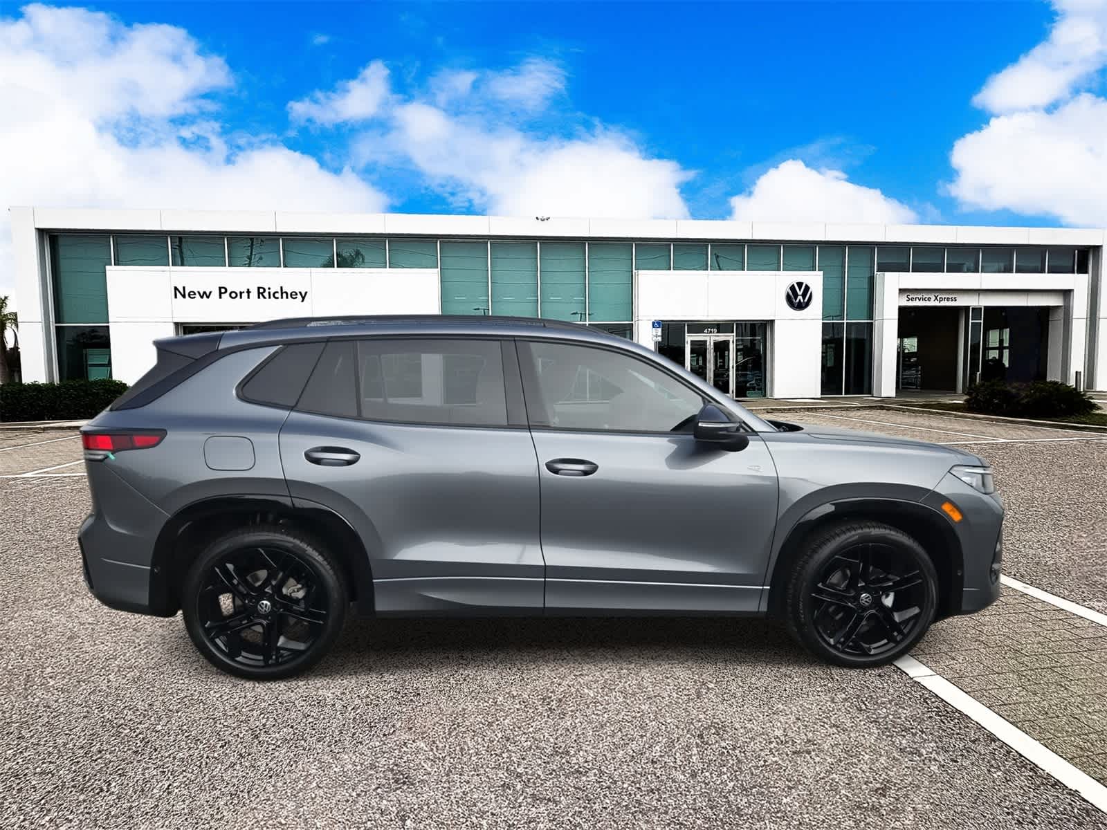 Thumbnail: 2025 Volkswagen Tiguan - 9