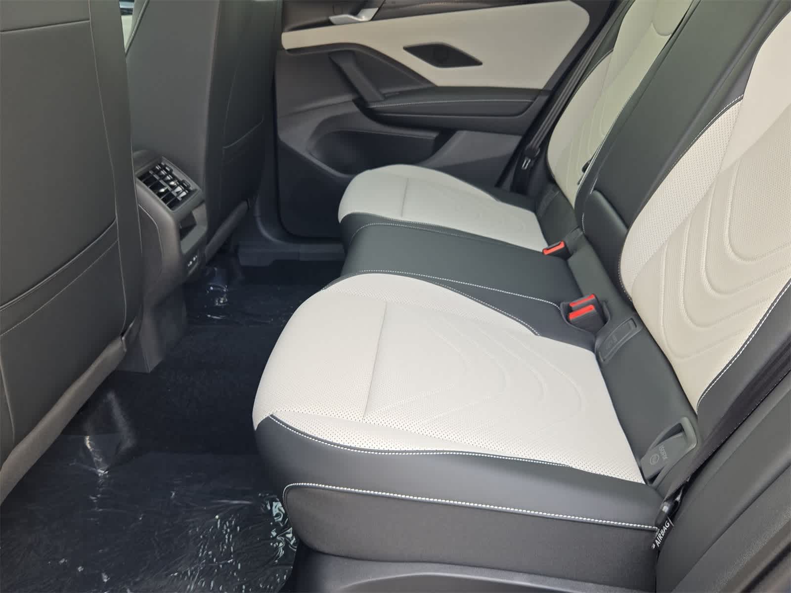 Thumbnail: 2025 Volkswagen Tiguan - 20