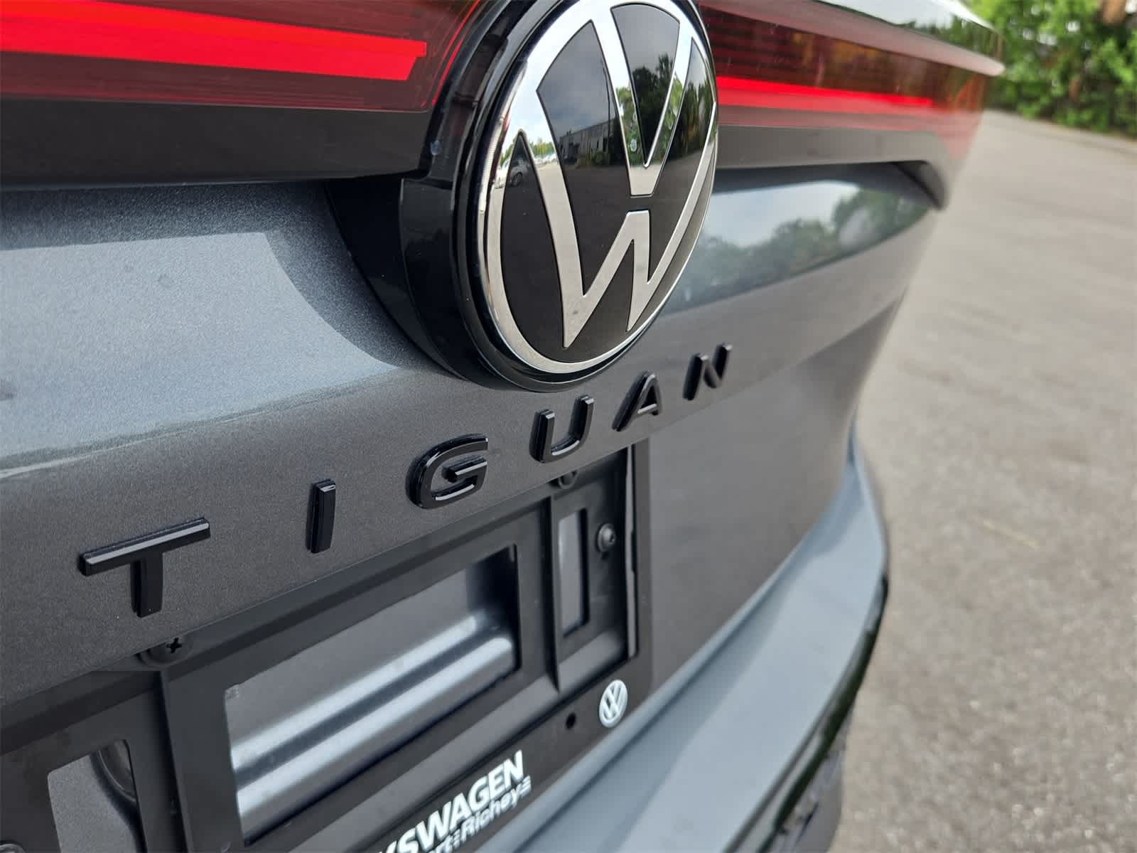 Thumbnail: 2025 Volkswagen Tiguan - 13