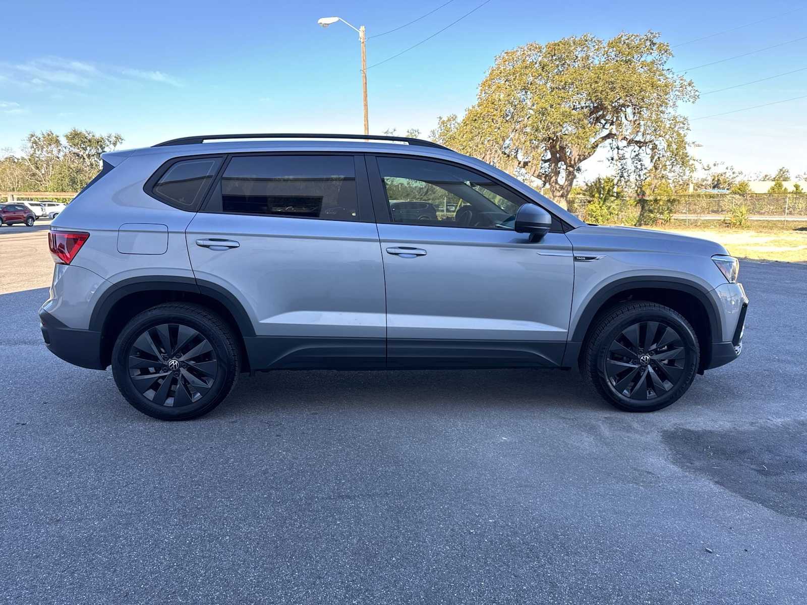 Thumbnail: 2024 Volkswagen Taos - 15