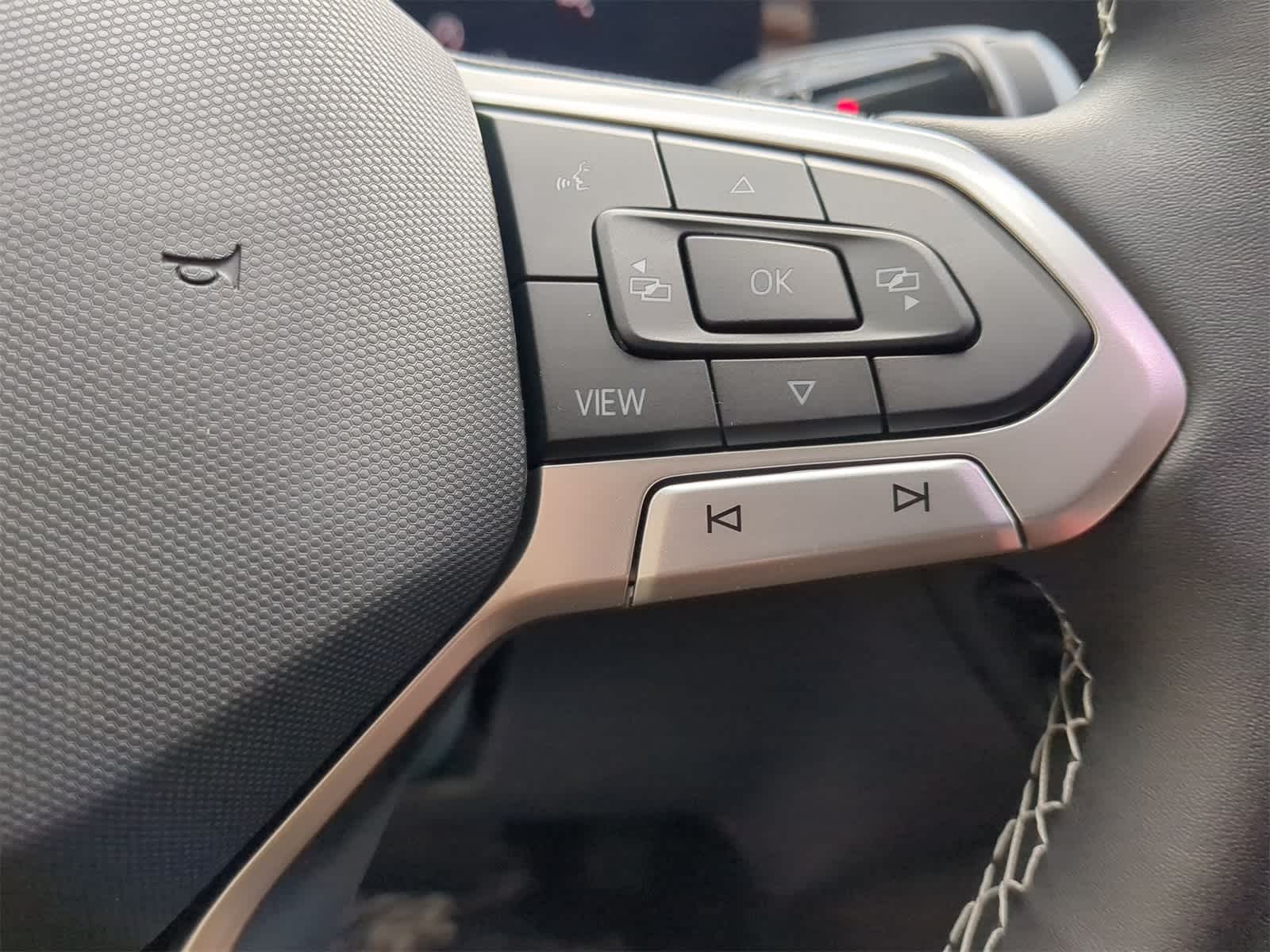 Thumbnail: 2025 Volkswagen Tiguan - 22