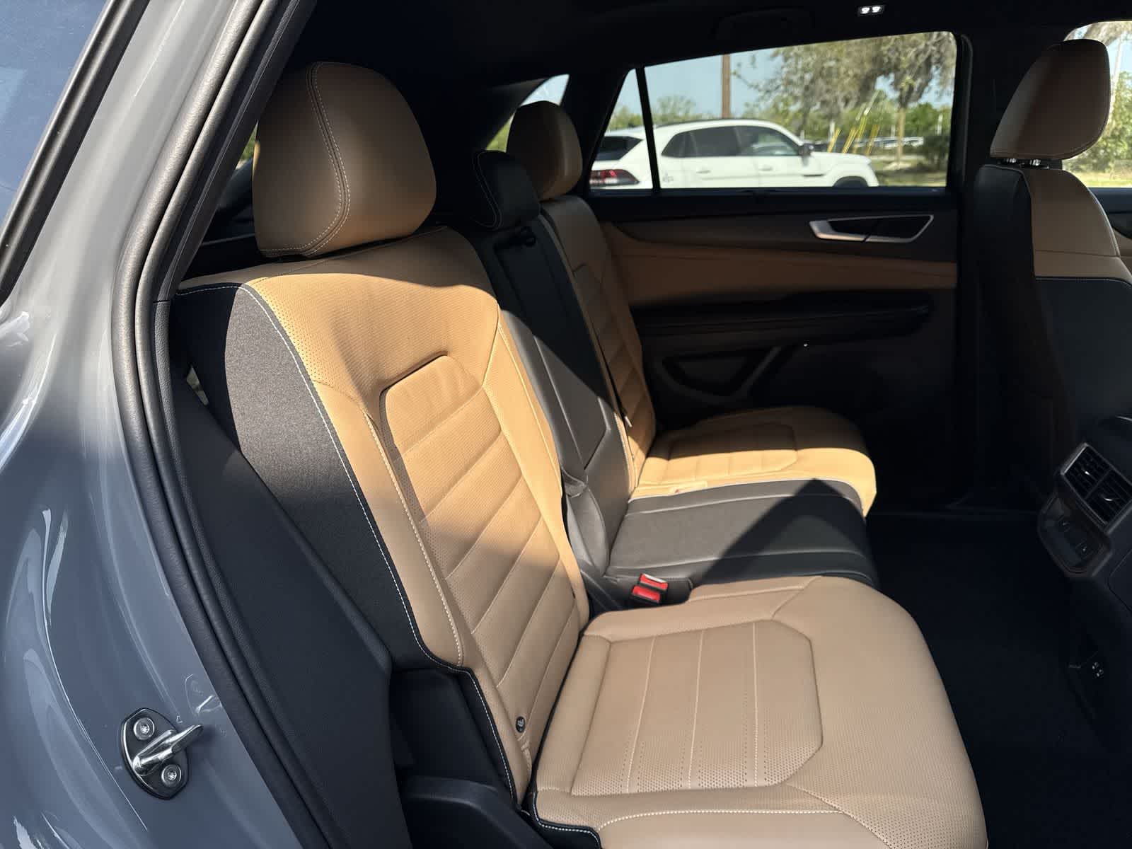 Thumbnail: 2026 Volkswagen Atlas - 19