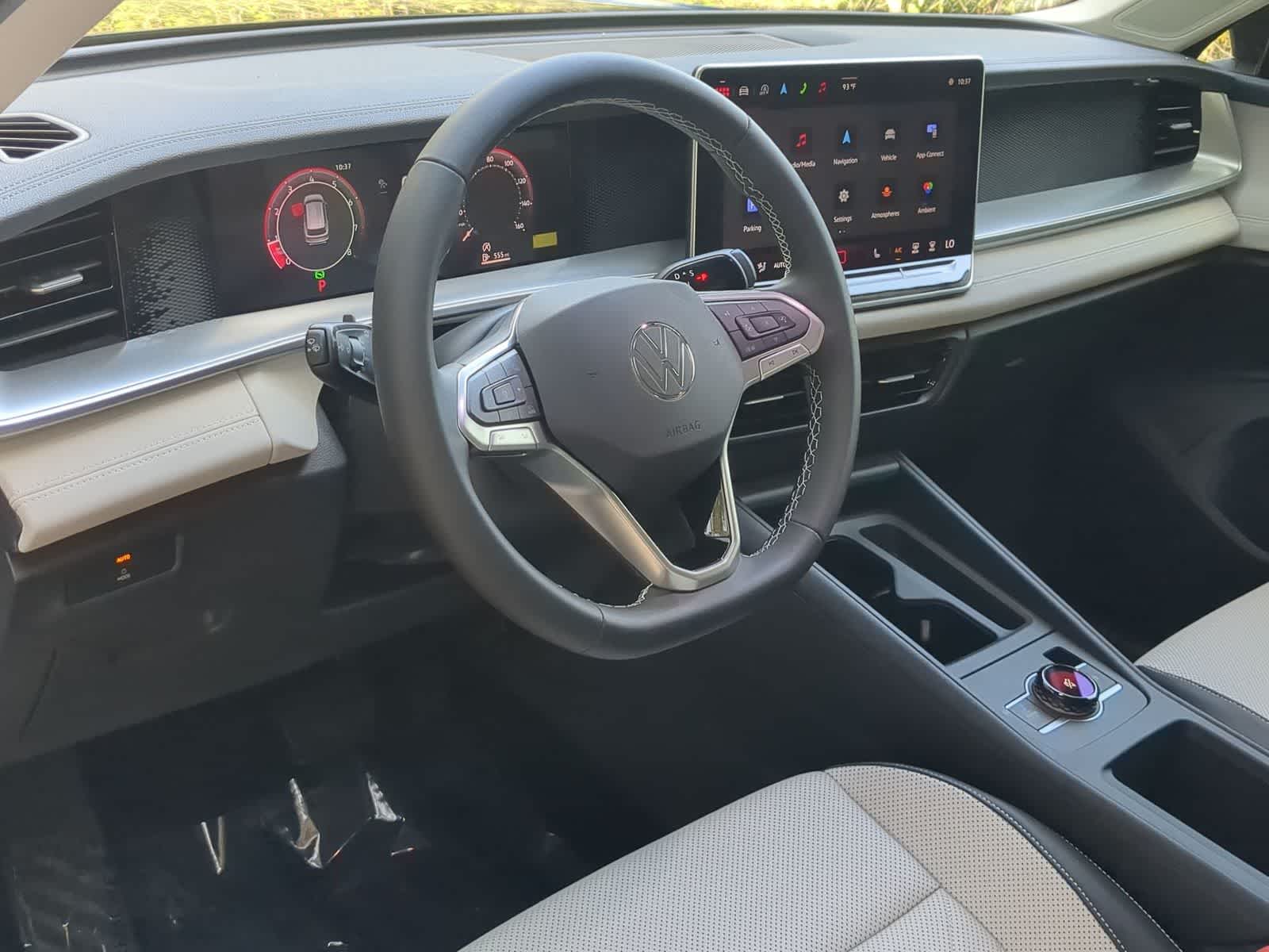 Thumbnail: 2025 Volkswagen Tiguan - 10