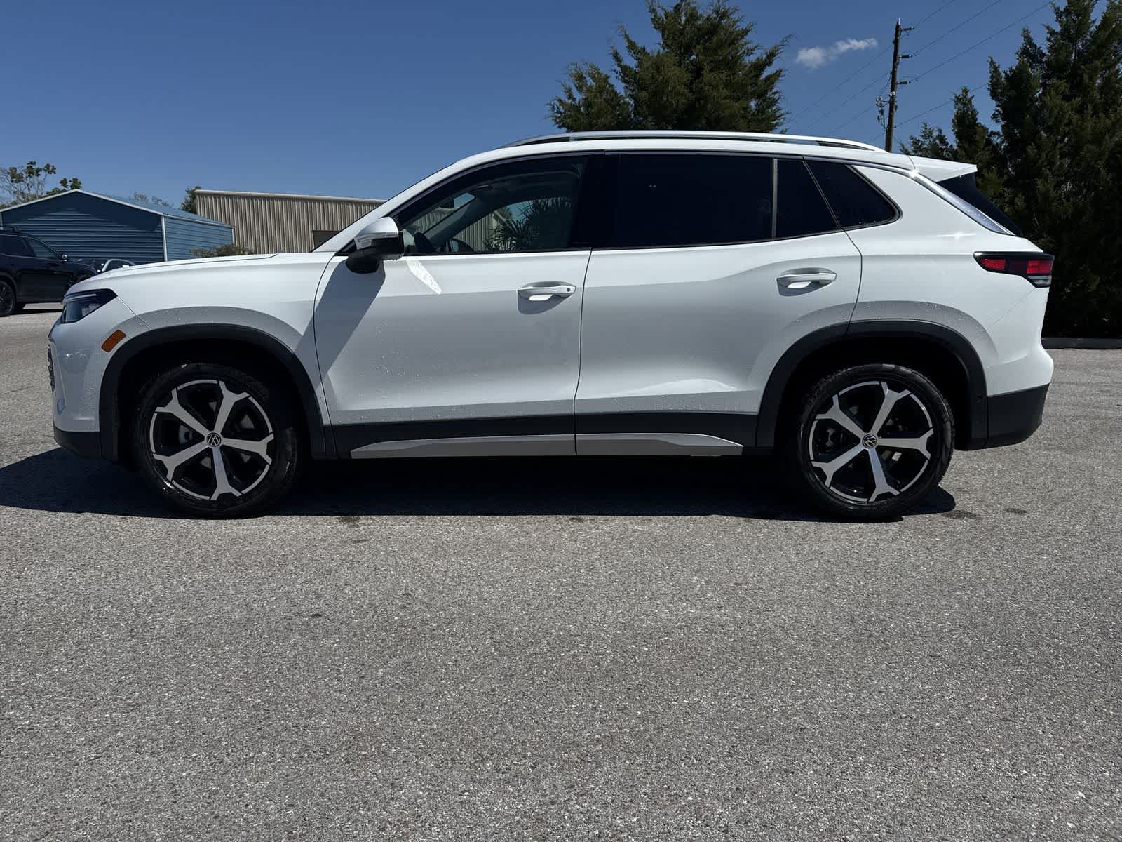 Thumbnail: 2026 Volkswagen Tiguan - 3