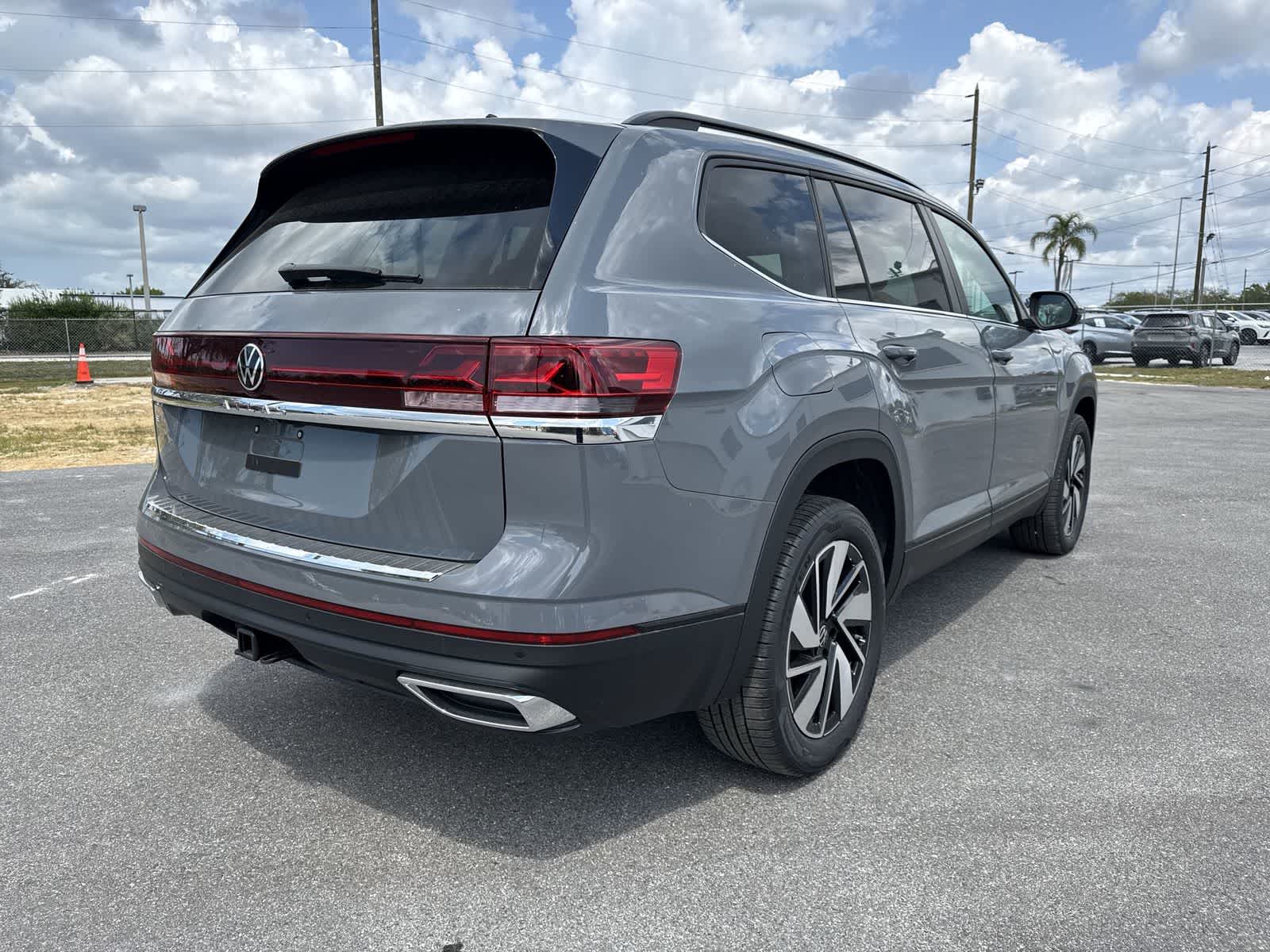 Thumbnail: 2026 Volkswagen Atlas - 6