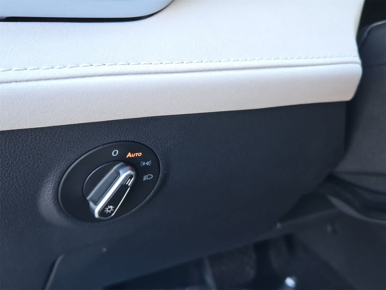 Thumbnail: 2025 Volkswagen Taos - 36