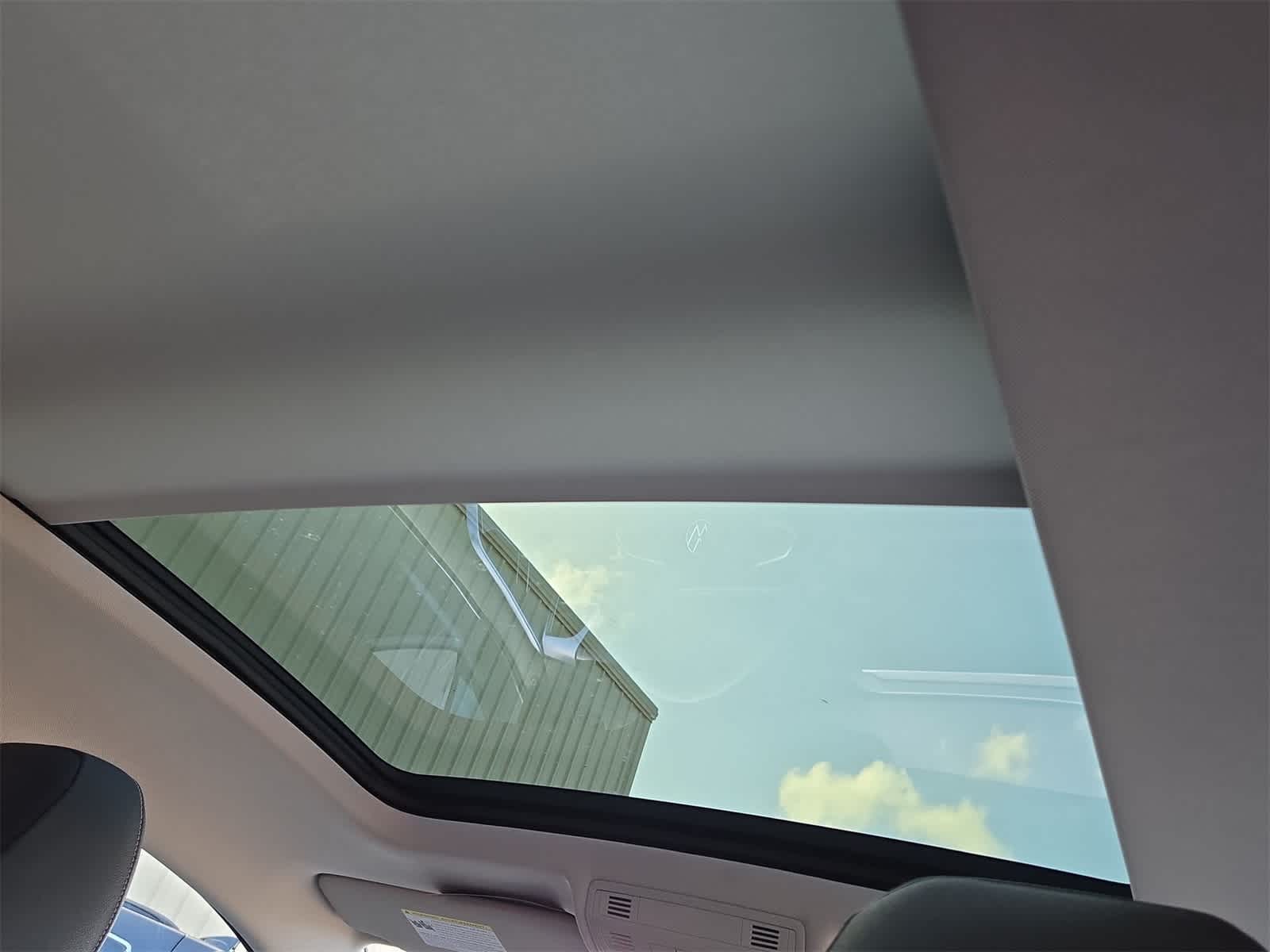 Thumbnail: 2025 Volkswagen Taos - 22