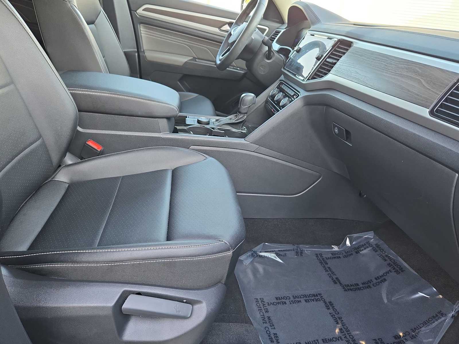 Thumbnail: 2022 Volkswagen Atlas - 21