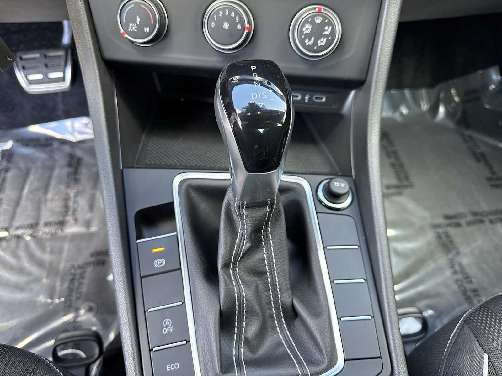 Thumbnail: 2024 Volkswagen Jetta - 29