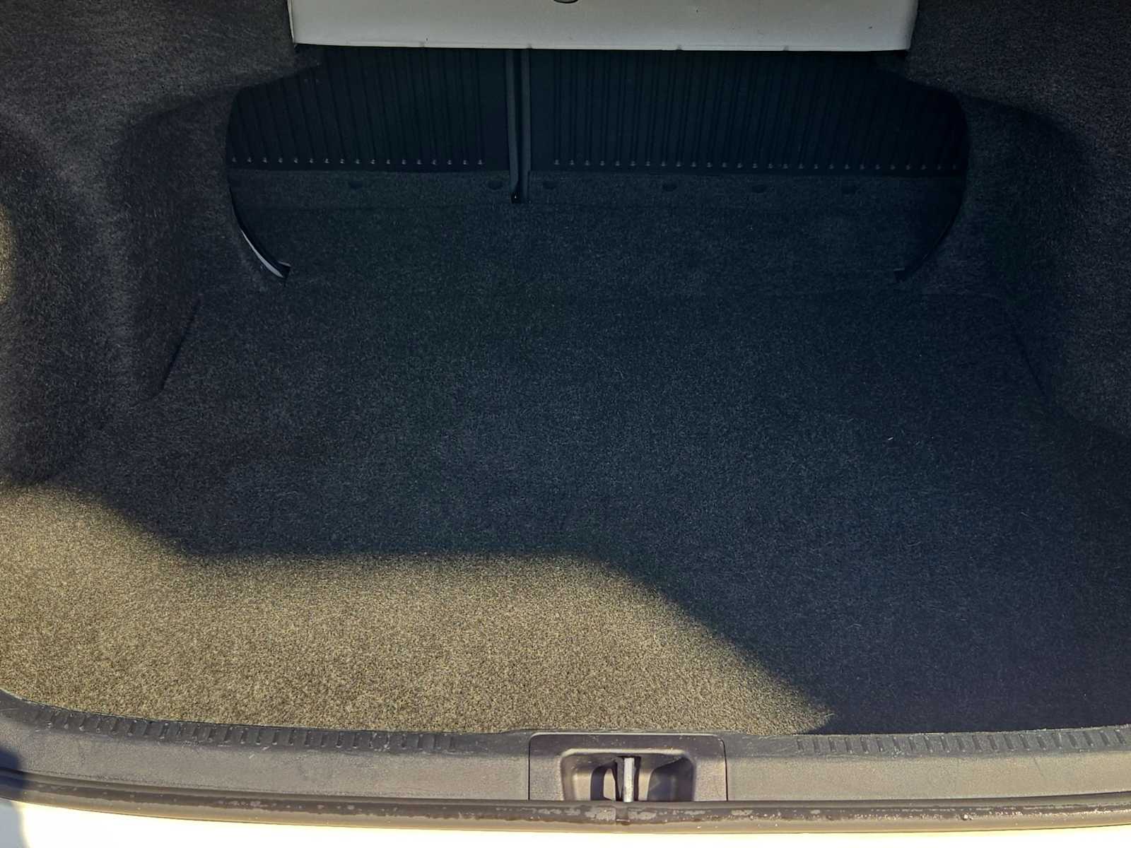 Thumbnail: 2017 Toyota Camry - 31