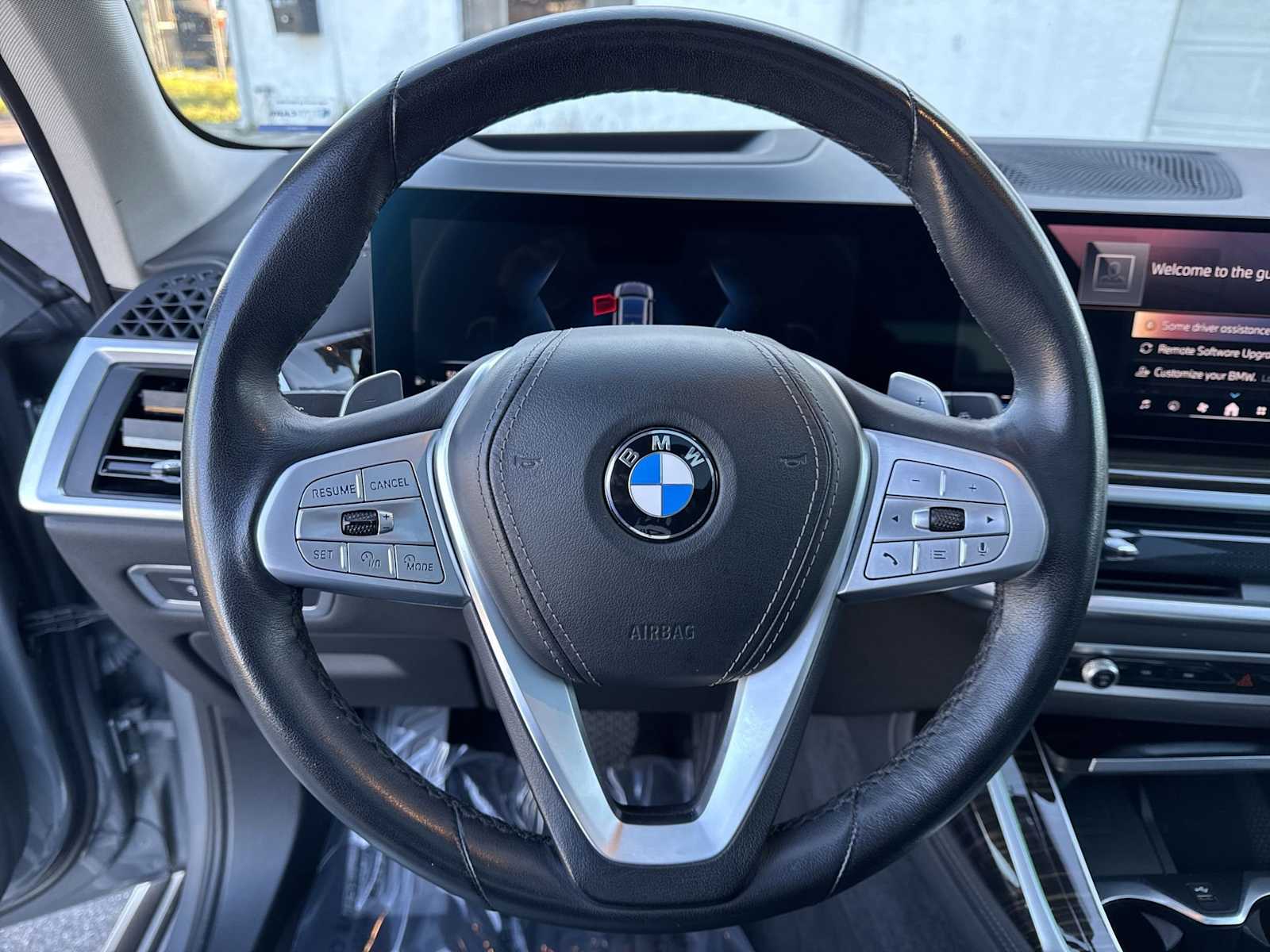 Thumbnail: 2024 BMW X7 - 23