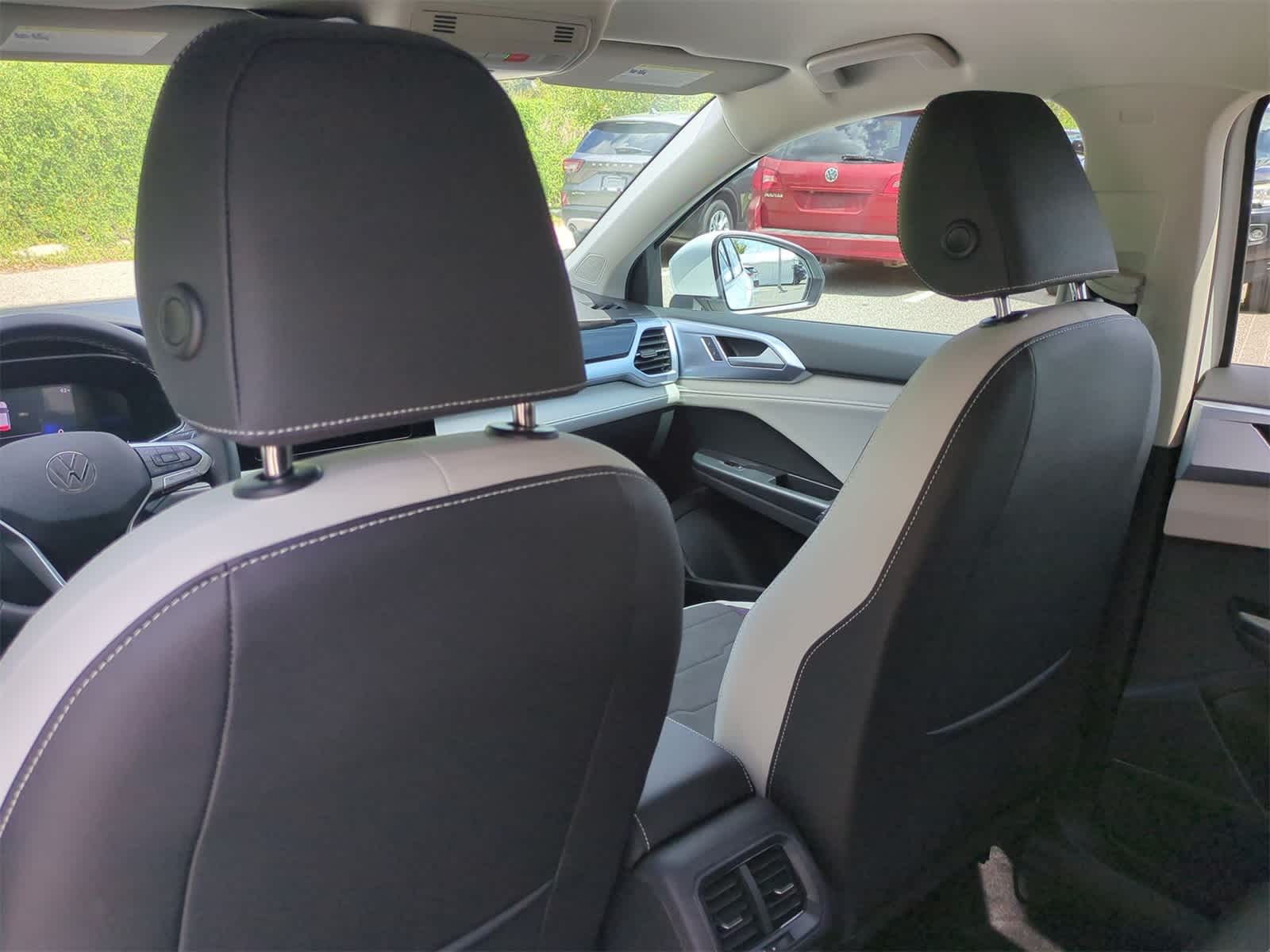 Thumbnail: 2025 Volkswagen Taos - 19