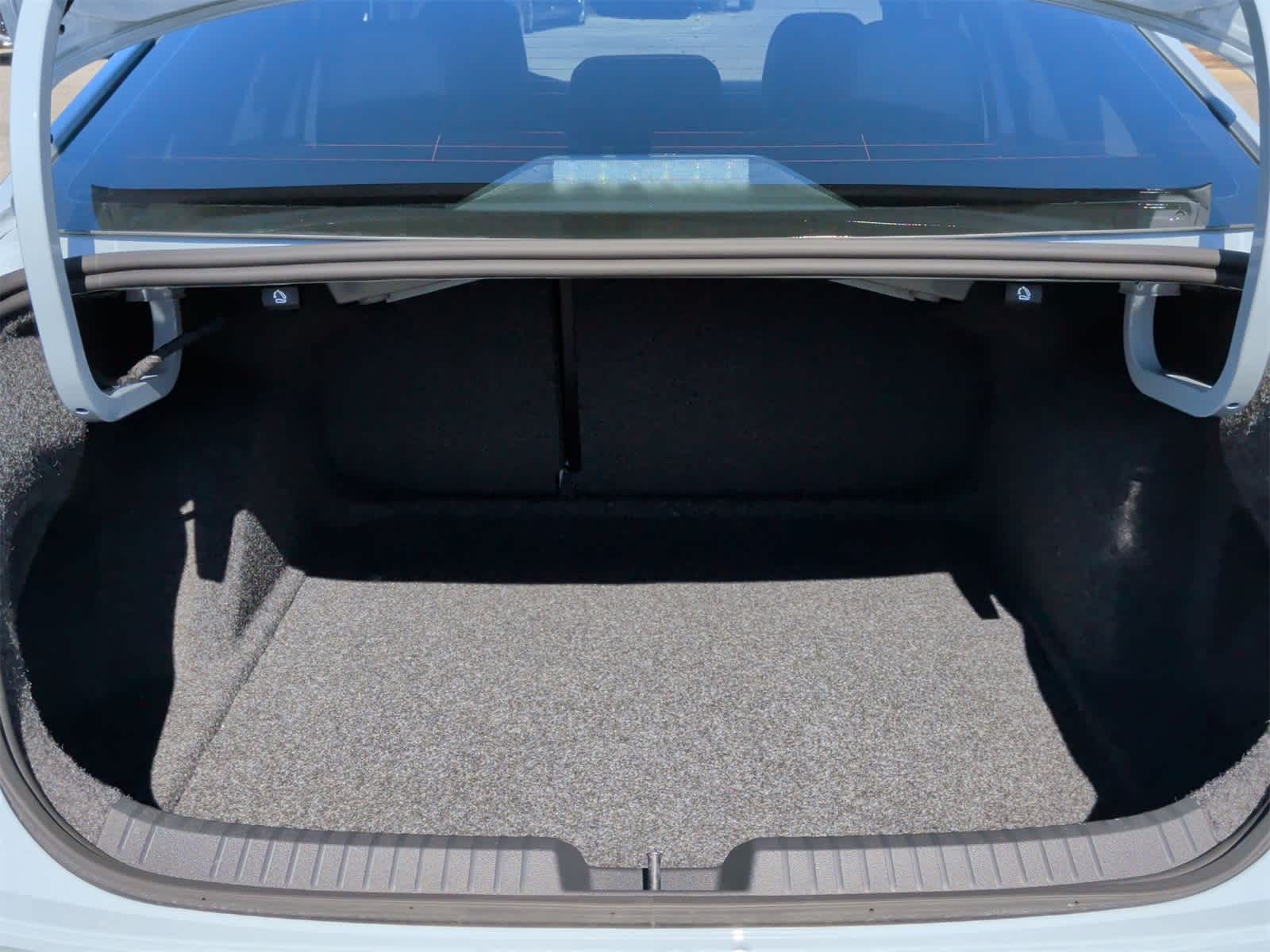 Thumbnail: 2026 Volkswagen Jetta - 33