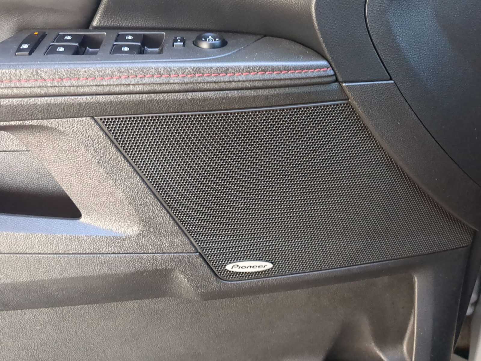 Thumbnail: 2013 GMC Terrain - 32