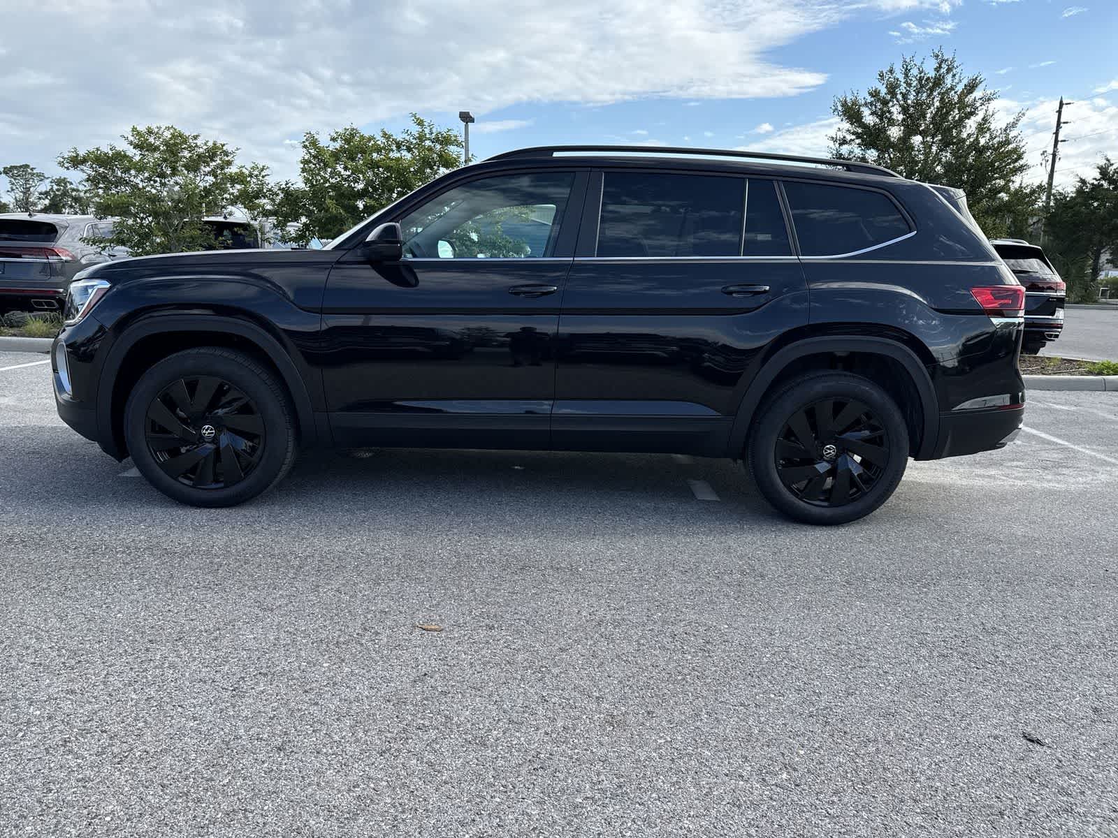 Thumbnail: 2026 Volkswagen Atlas - 3