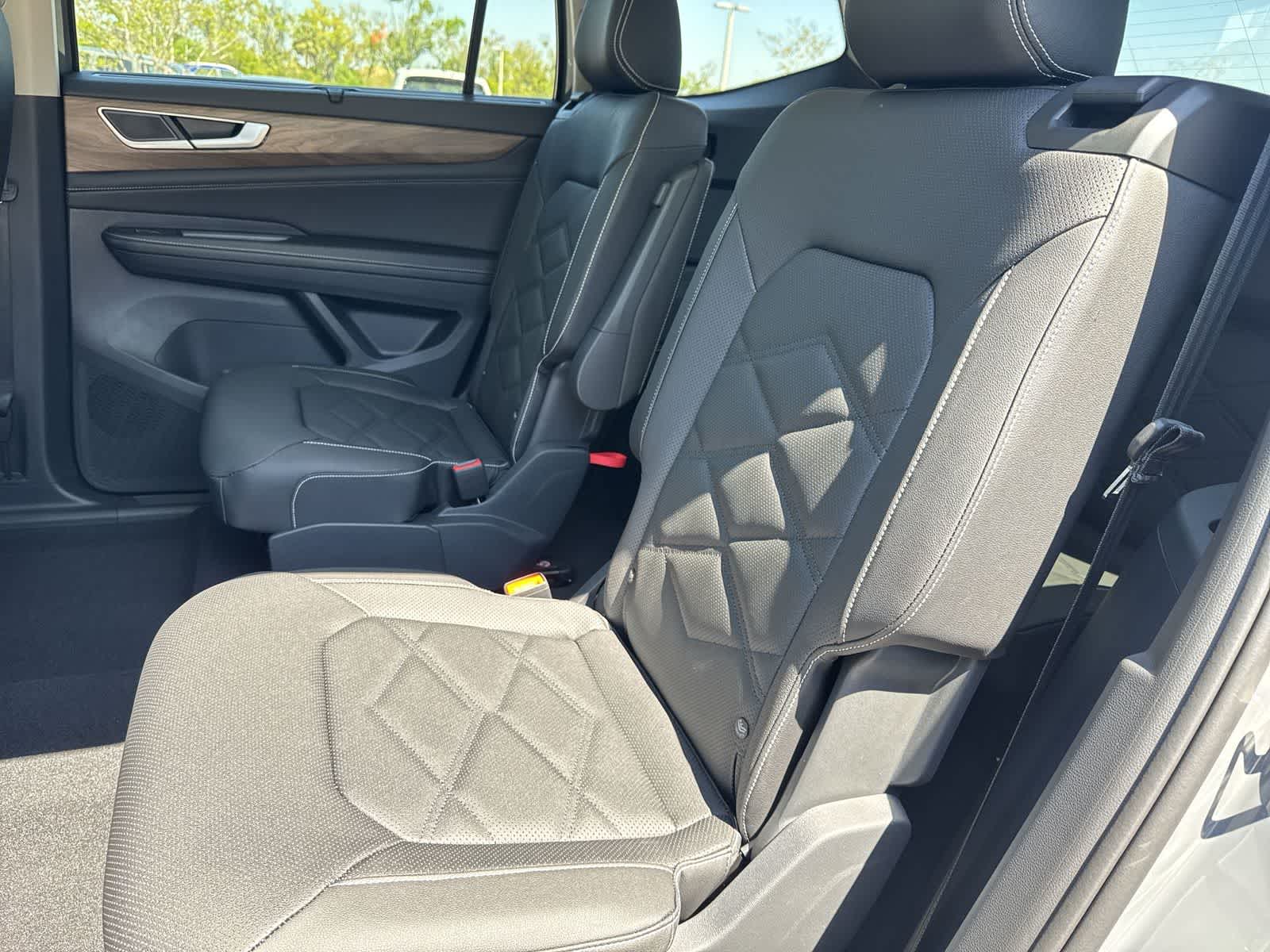 Thumbnail: 2026 Volkswagen Atlas - 20