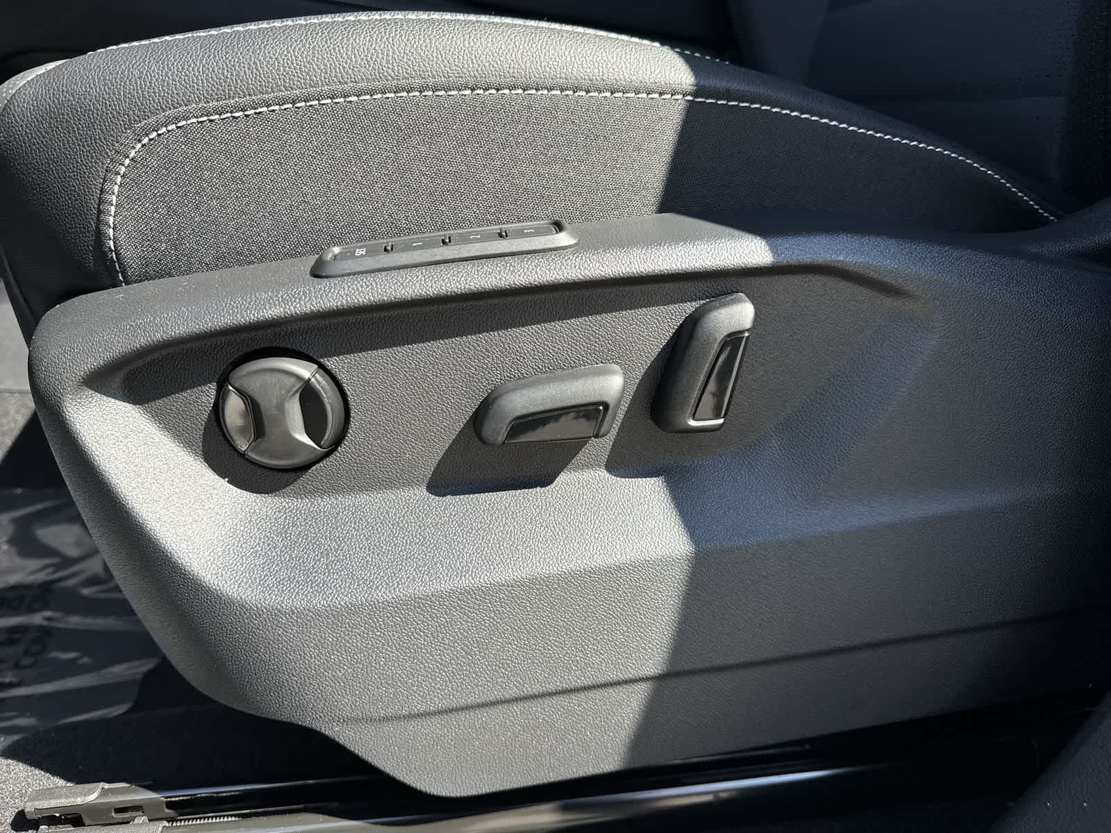 Thumbnail: 2026 Volkswagen Atlas - 16