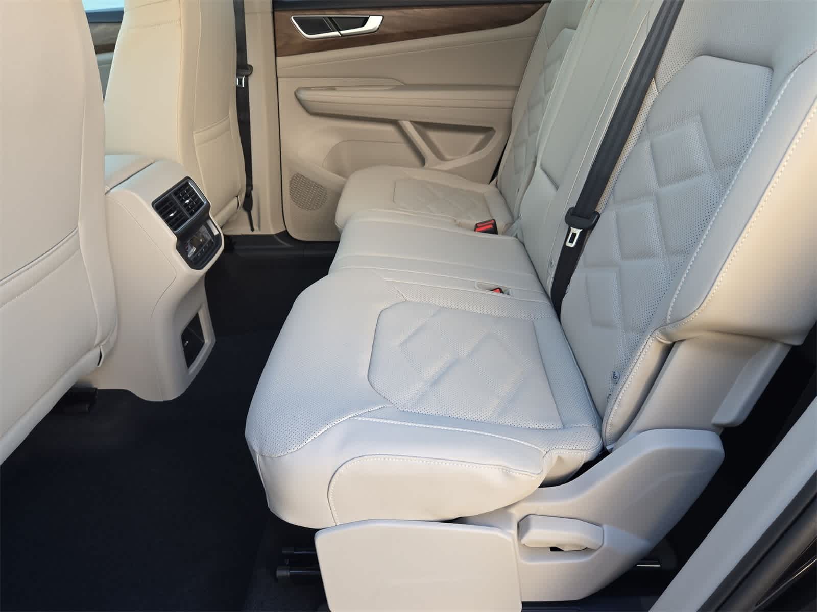 Thumbnail: 2026 Volkswagen Atlas - 19