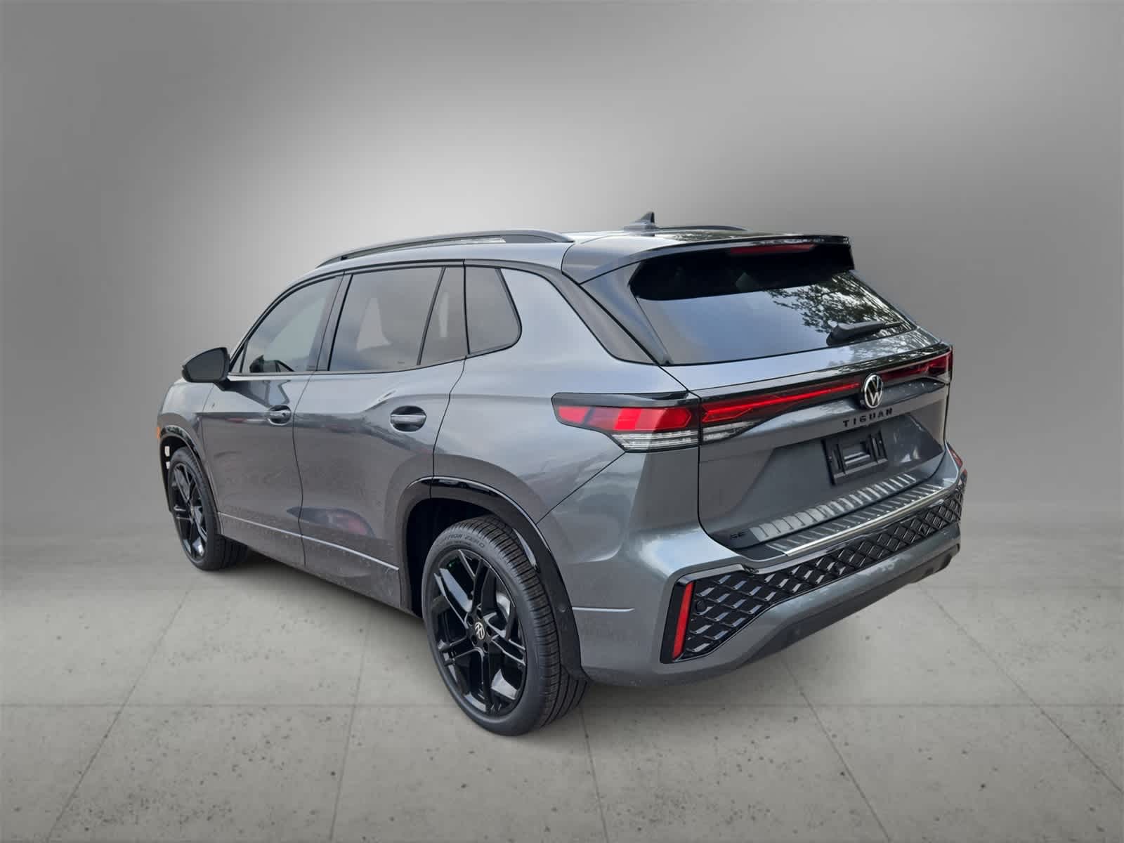 Thumbnail: 2025 Volkswagen Tiguan - 6