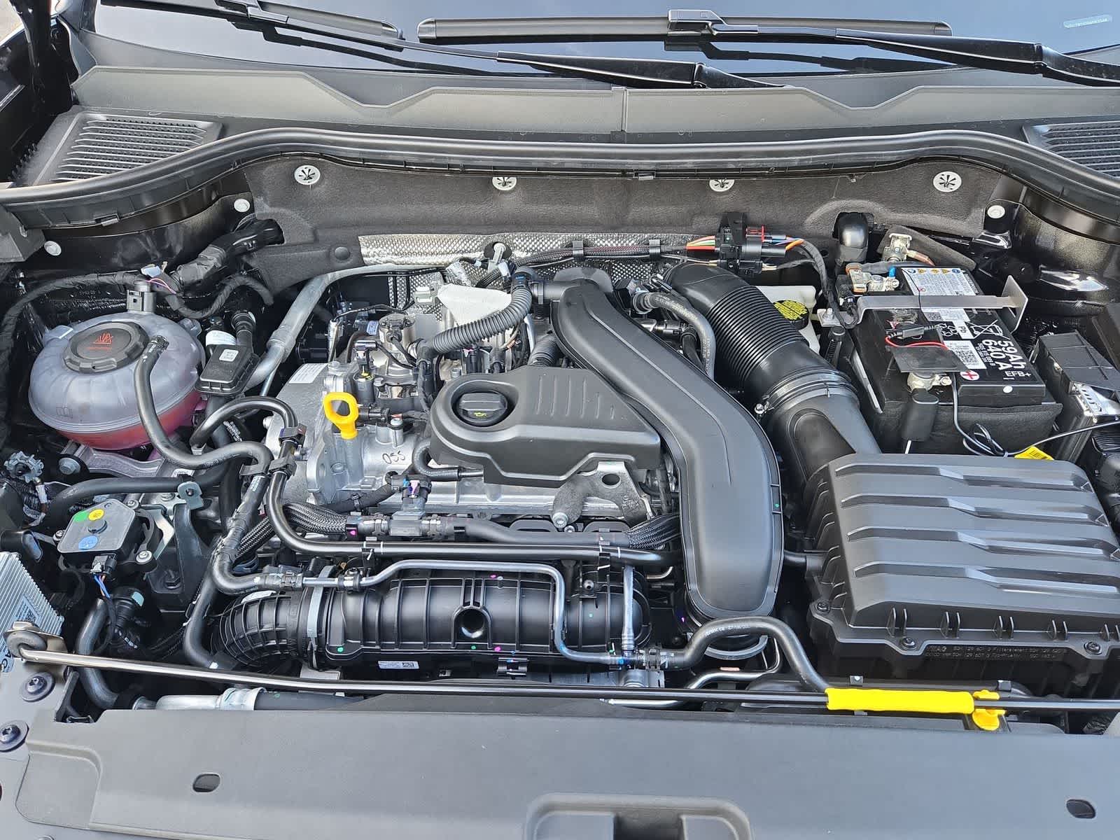 Thumbnail: 2025 Volkswagen Taos - 15