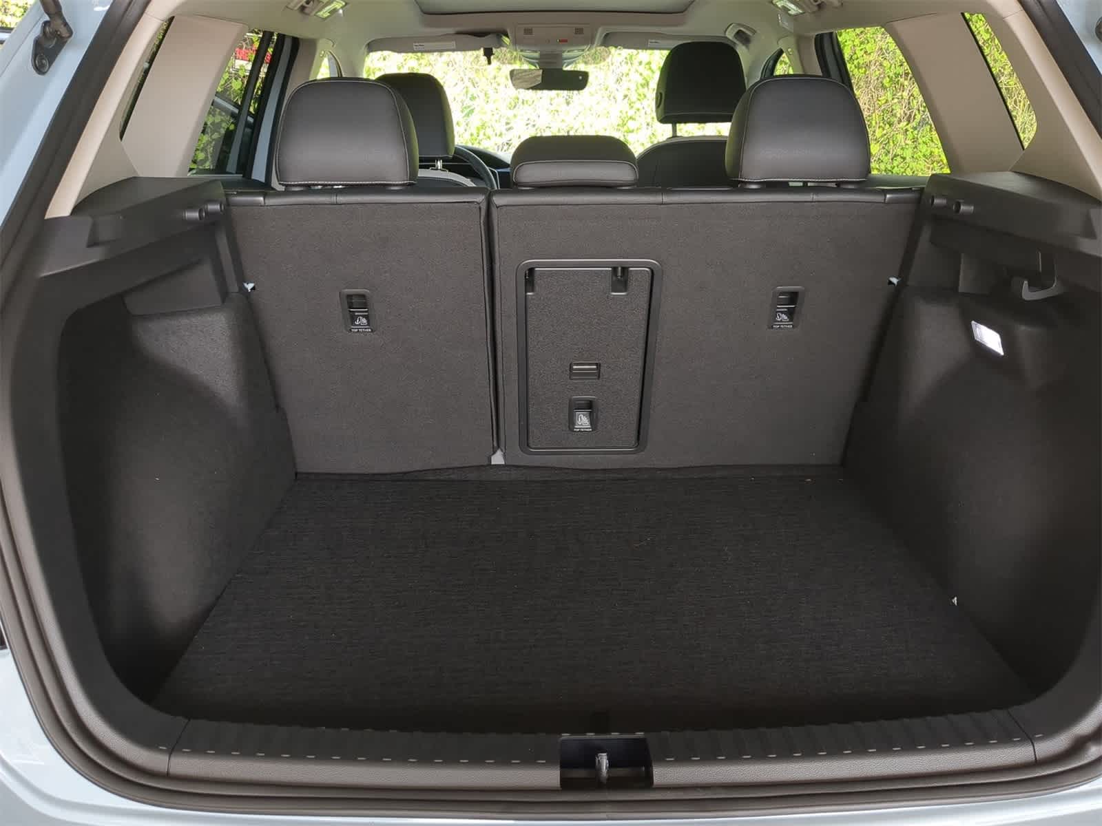 Thumbnail: 2025 Volkswagen Taos - 32