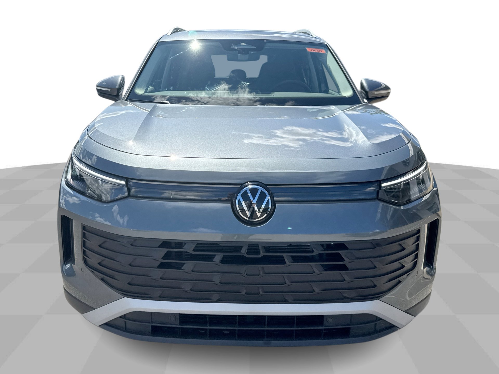 2025 Volkswagen Tiguan SE photo 2