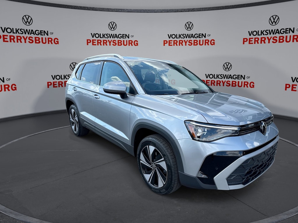 New 2025 Volkswagen Taos SE AWD w/ Sunroof Package SUV