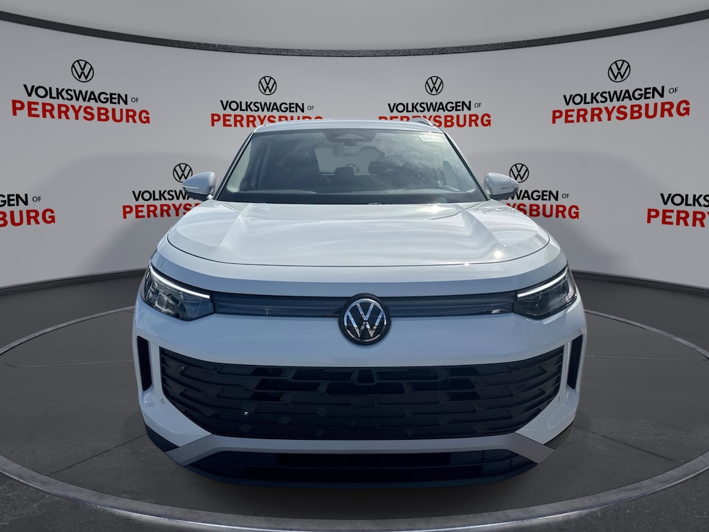 New 2025 Volkswagen Tiguan SE AWD w/ Panoramic Sunroof Package SUV