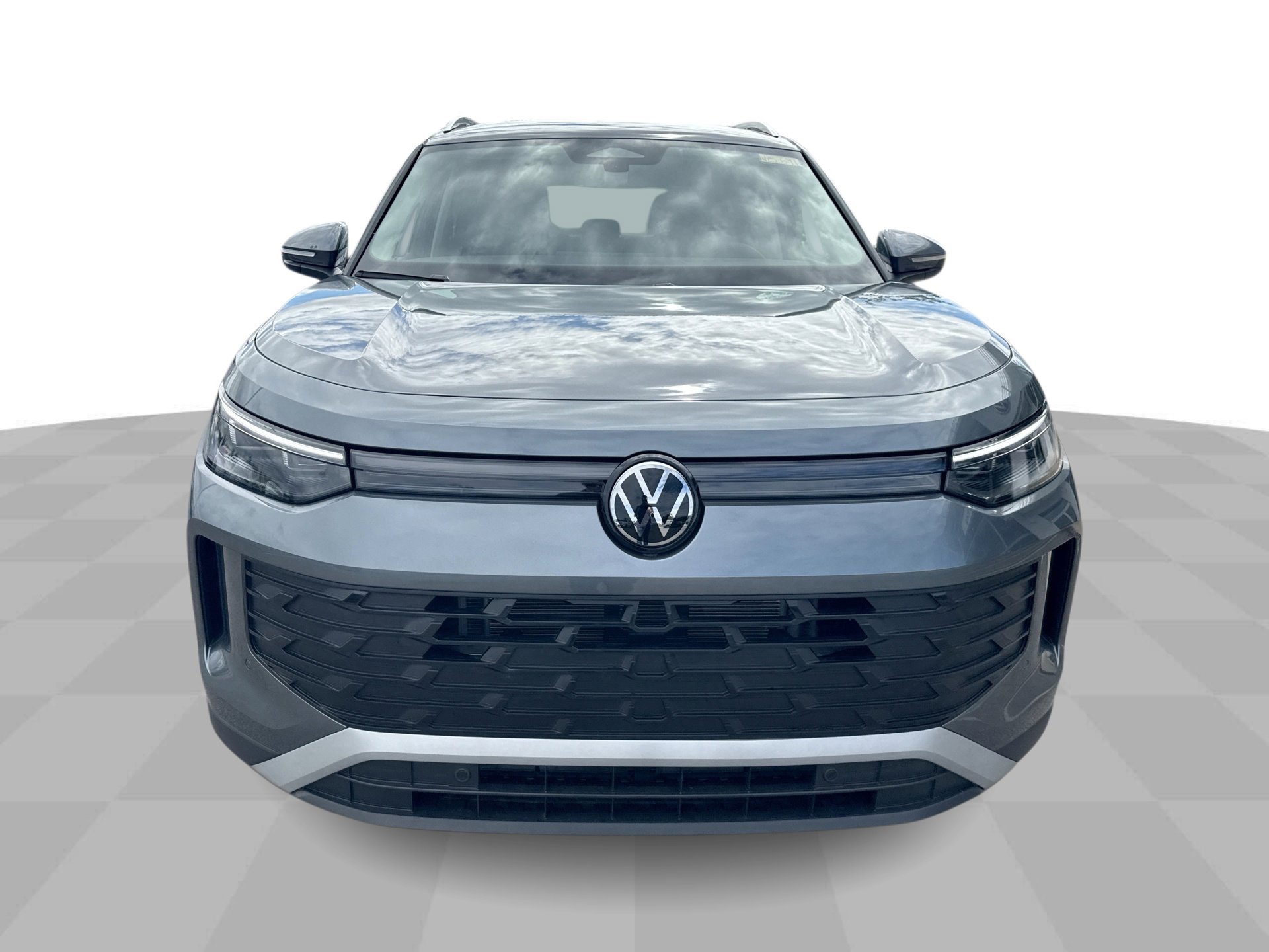 2025 Volkswagen Tiguan SE photo 3