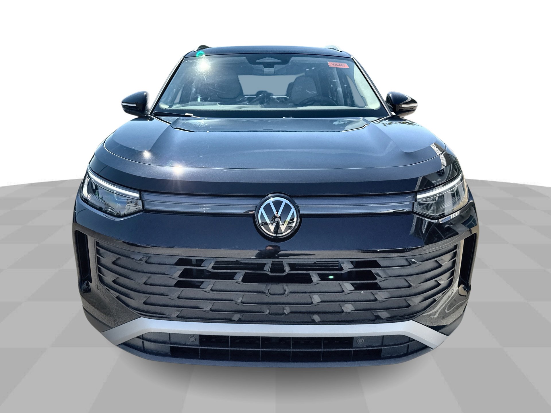 2025 Volkswagen Tiguan SE photo 2