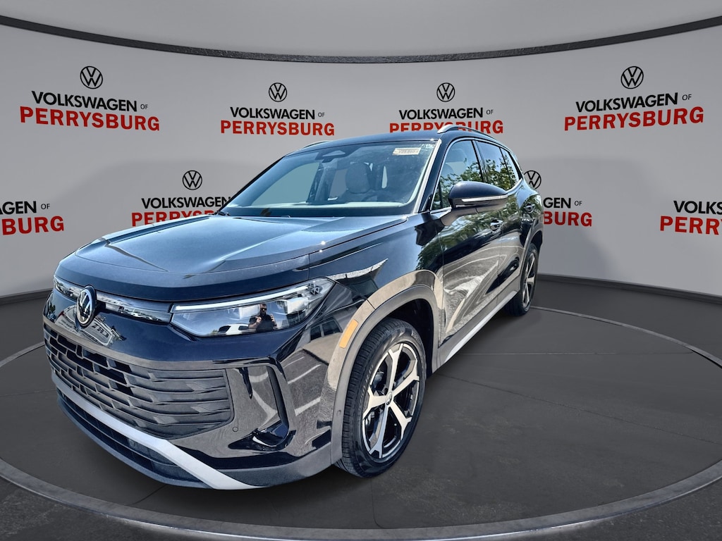 New 2025 Volkswagen Tiguan SE AWD SUV