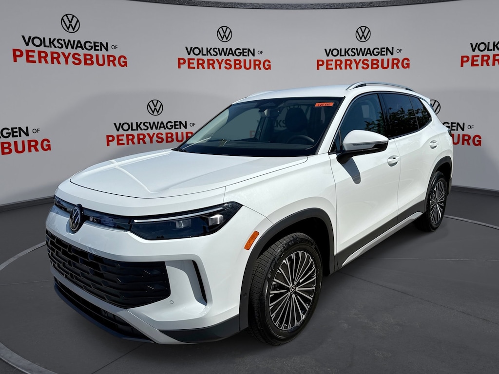 New 2025 Volkswagen Tiguan S AWD SUV