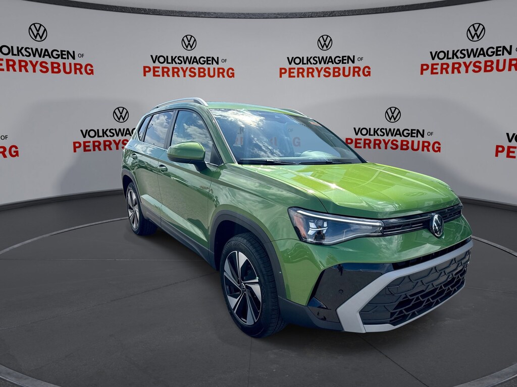 New 2025 Volkswagen Taos SE AWD SUV