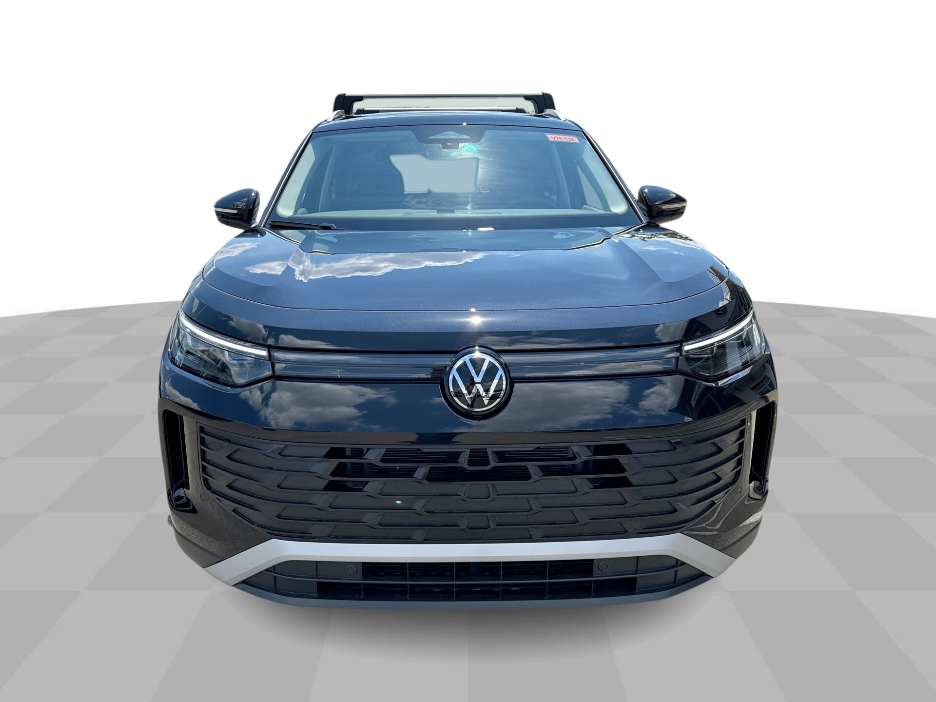 2025 Volkswagen Tiguan SE photo 3