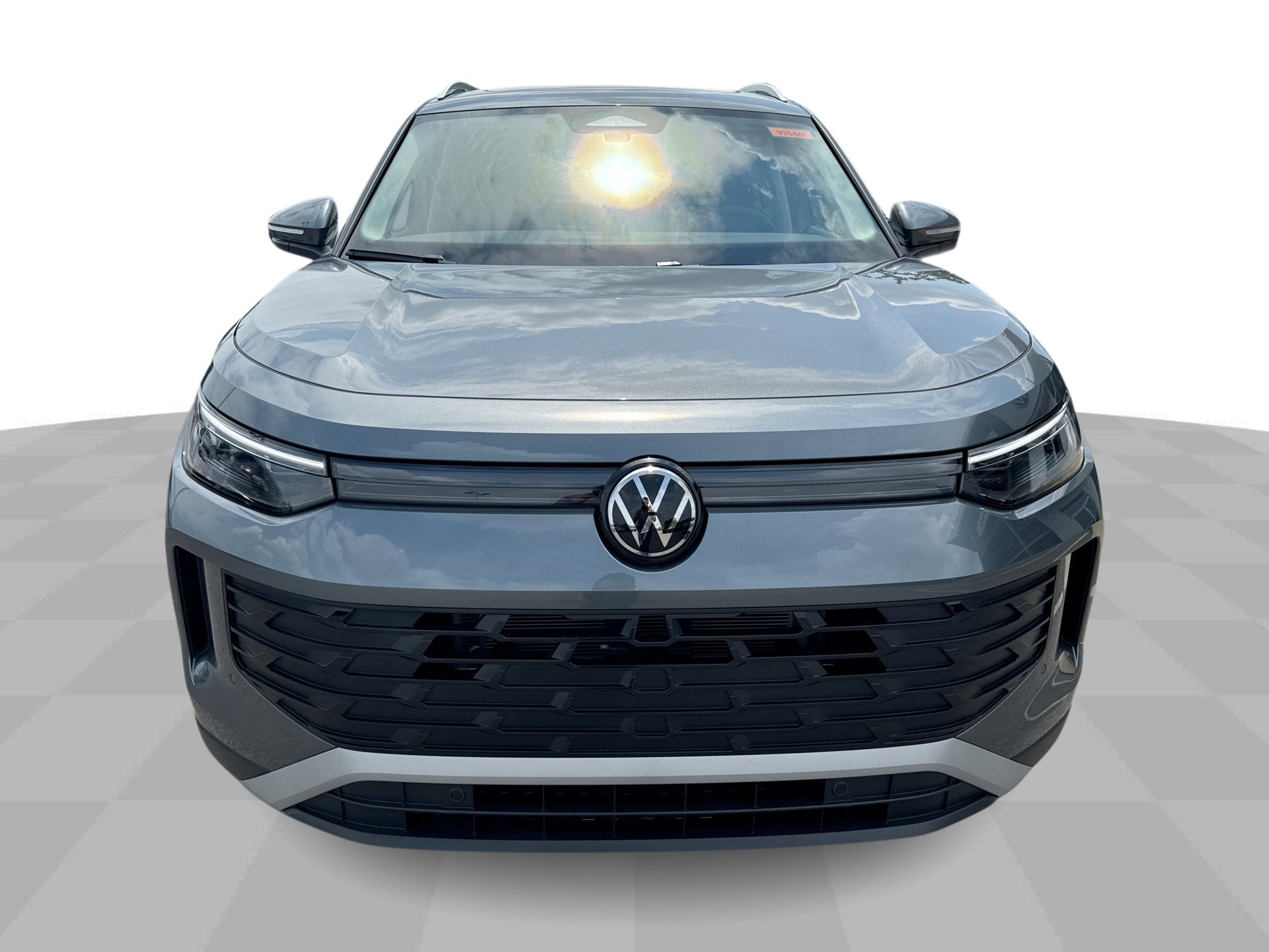 2025 Volkswagen Tiguan SE photo 3