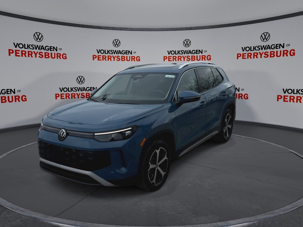 New 2026 Volkswagen Tiguan SE AWD w/ Panoramic Sunroof Package SUV