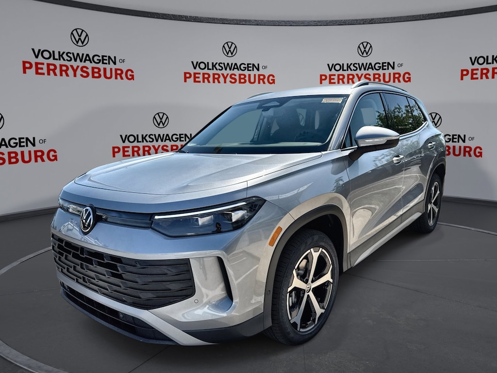 New 2025 Volkswagen Tiguan SE AWD SUV