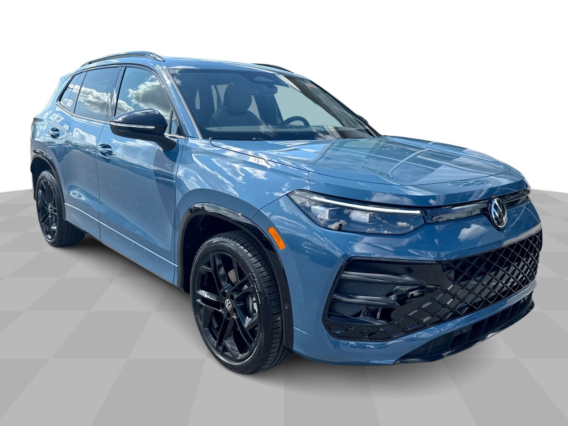 2025 Volkswagen Tiguan SE R-Line Black photo 2