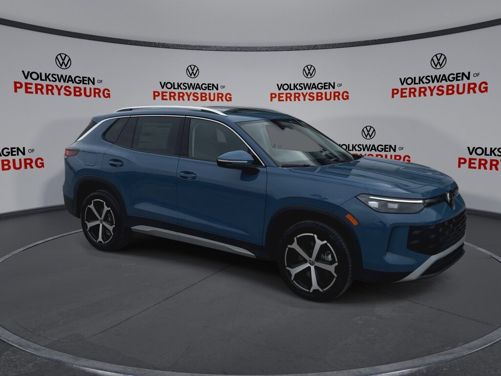 New 2026 Volkswagen Tiguan SE AWD w/ Panoramic Sunroof Package SUV